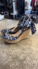Charger l'image dans la galerie, Ugg Lucianna Marrakesh Wedges (Size 9)