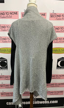 Cargar imagen en el visor de la galería, Penningtons Knit Draped Front Vest (Size XL/XXL)