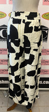 Load image into Gallery viewer, Graphic Black Print Pants