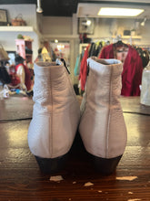 Load image into Gallery viewer, Western White Leather Booties (Size 9)