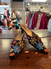 Load image into Gallery viewer, Flower Beaded Kitten Heel Mules (Size 40/9.5)