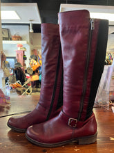 Charger l'image dans la galerie, Red Leather Double Zipper Boots (Size 7)