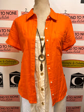 Charger l'image dans la galerie, Tommy Hilfiger Orange Short Sleeve Button Up (Size M)