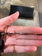 Cargar imagen en el visor de la galería, Authentic Valentino ‘Garavani’ Tortoiseshell Sunglasses