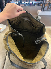 Charger l'image dans la galerie, Nili Lotan Oversized Khaki Bag