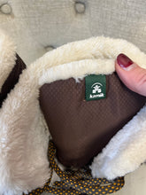 Cargar imagen en el visor de la galería, Kamik Brown Tall Winter Boots (Size 8)