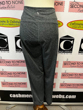 Charger l'image dans la galerie, Lolë Track Jogger (Size M)