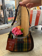 Cargar imagen en el visor de la galería, Authentic Scottish Tartan Shoulder Purse (Only Royal Stewart Left!)