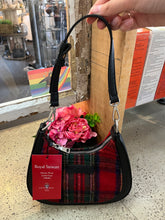 Cargar imagen en el visor de la galería, Authentic Scottish Tartan Shoulder Purse (Only Royal Stewart Left!)
