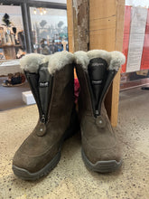 Charger l'image dans la galerie, Columbia Front Zip Winter Boots (Size 6)
