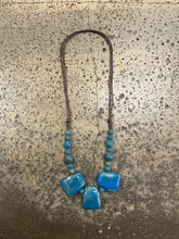 Cargar imagen en el visor de la galería, Teal Ceramic Adjustable Beaded Necklace