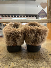 Charger l'image dans la galerie, Brown Moccasin Boots (Size 6.5-7)