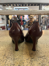 Charger l'image dans la galerie, Franco Sarto Leather Red Heels (Size 6.5)