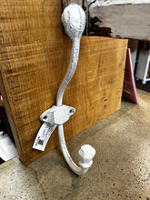 Charger l'image dans la galerie, Large Metal Wall Hook (2 Colours)