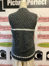 Charger l'image dans la galerie, Grey Handknit Chunky Vest (Size M/L)