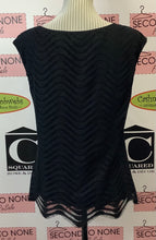 Cargar imagen en el visor de la galería, Wave Lace Overlay Tank (Size S)