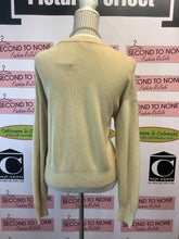 Cargar imagen en el visor de la galería, Lululemon Muted Yellow Sweater (Size 8)