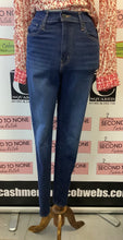 Cargar imagen en el visor de la galería, Levi's Mile High Super Skinny Jeans (Size 28W/30L)