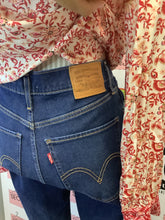 Cargar imagen en el visor de la galería, Levi's Mile High Super Skinny Jeans (Size 28W/30L)