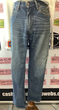 Load image into Gallery viewer, Levi's 505 Regular Fit Jeans (Size 34W/30L)