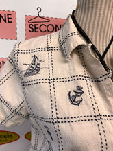 Load image into Gallery viewer, Vintage Linen Blend Nautical Icons T-Shirt (Size PM)