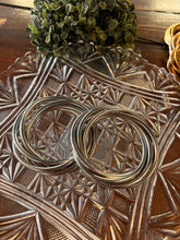 Cargar imagen en el visor de la galería, Slinky-Style Multi-Strand Bracelet (Gold & Silver)