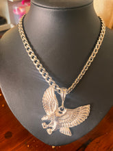 Cargar imagen en el visor de la galería, Large Eagle Necklace