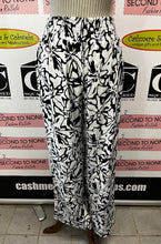 Load image into Gallery viewer, Black & White Abstract Flowy Pants (Only 3 left)
