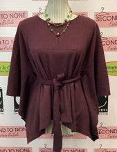 Cargar imagen en el visor de la galería, Charlie Paige Belted Shawl Top (One Size)