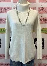 Cargar imagen en el visor de la galería, Michael Kors Batwing Knit Turtleneck (Size L)