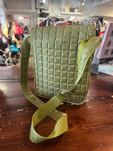 Charger l'image dans la galerie, Lug Moped Green Crossbody Purse