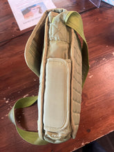 Charger l'image dans la galerie, Lug Moped Green Crossbody Purse