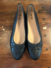Load image into Gallery viewer, Brazilian Leather Ballet Flat (Size 8)