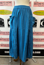Cargar imagen en el visor de la galería, Anisa Fashions Blue Maxi Skirt (Size L/XL)