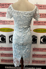 Cargar imagen en el visor de la galería, Blue Lace Floral Cut Out Dress (Size S)