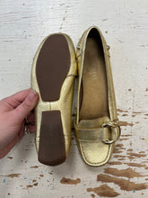 Cargar imagen en el visor de la galería, Nine West Gold Metallic Leather Driving Loafers (Size 6.5)