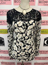 Load image into Gallery viewer, August Silk Floral & Lace Top (Size M)