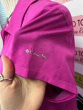 Charger l'image dans la galerie, Fuchsia Columbia Zip Henley T-Shirt (Size XL)