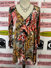 Charger l'image dans la galerie, Demi Loon Pink Cheetah & Gold Paisley Top (Size XL)