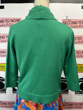 Charger l'image dans la galerie, NWT 89th & Madison Green Shrug (Size S)