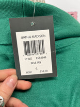 Charger l'image dans la galerie, NWT 89th & Madison Green Shrug (Size S)