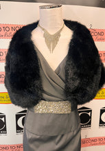 Charger l'image dans la galerie, Black Faux Fur Shoulder Stole (One Size Fits Most)