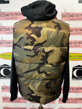 Load image into Gallery viewer, Old Navy Camo Vest (Size S)