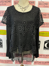 Load image into Gallery viewer, Black Crochet Overlay Top (Size XL)