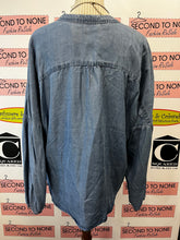 Cargar imagen en el visor de la galería, Black Tape Faux Denim Shacket (Size XL)