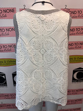 Load image into Gallery viewer, White Lace Knit Trim Tank Top (Size XL)