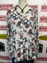 Load image into Gallery viewer, Printed Baby Doll Button Down (Size XL)