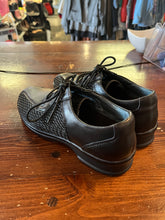 Cargar imagen en el visor de la galería, Textured Leather Orthopaedic Loafers (Size 8)