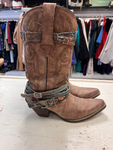 Load image into Gallery viewer, Durango Women's Cowboy Boots (Size 7.5)