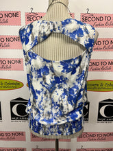 Cargar imagen en el visor de la galería, Printed Open Back Sleeveless Blouse (Size L)